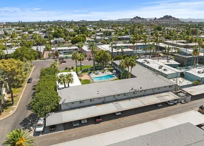 2bd Walk Out To Pool Old Town Paradise Scottsdale